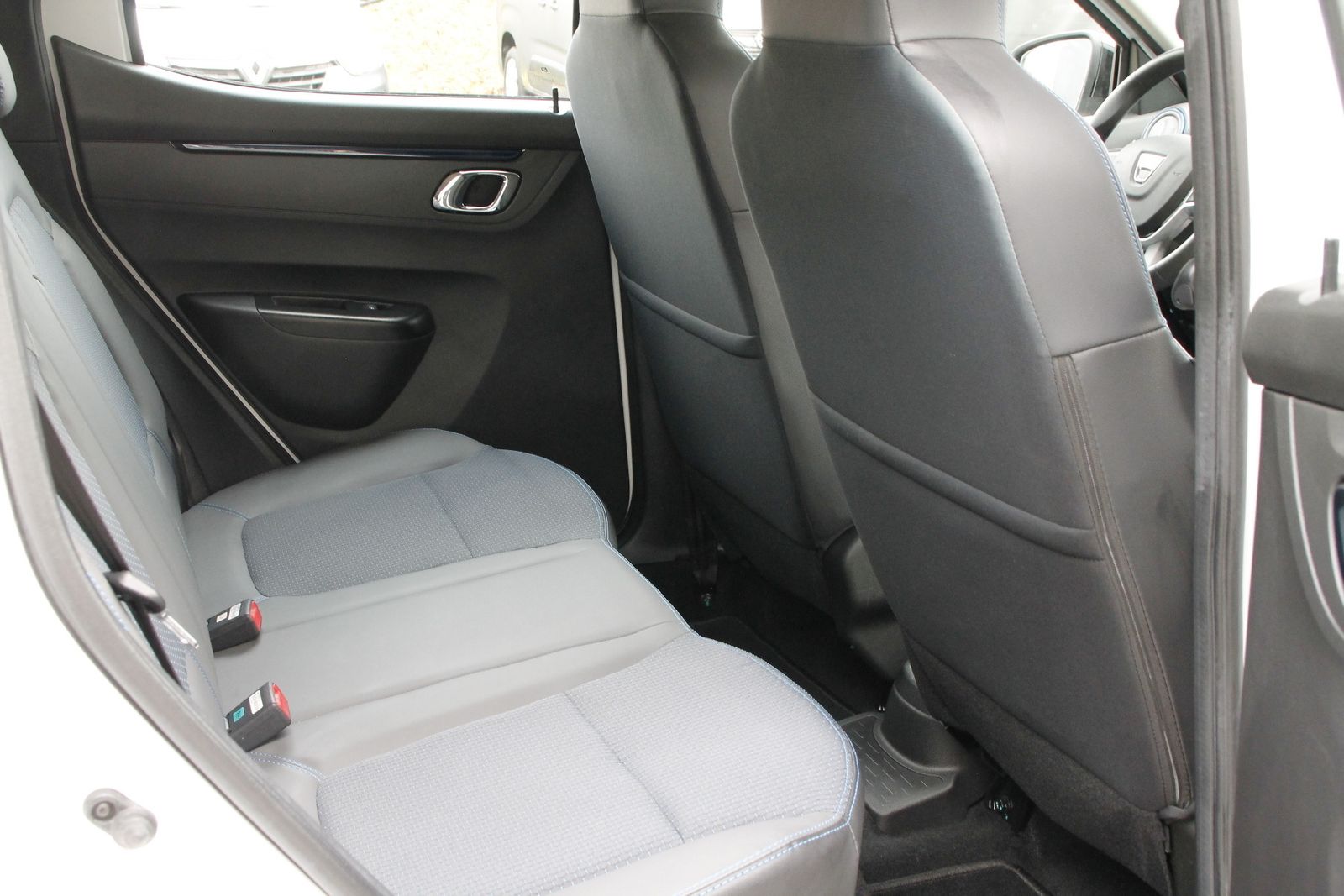 Fahrzeugabbildung Dacia Spring Comfort