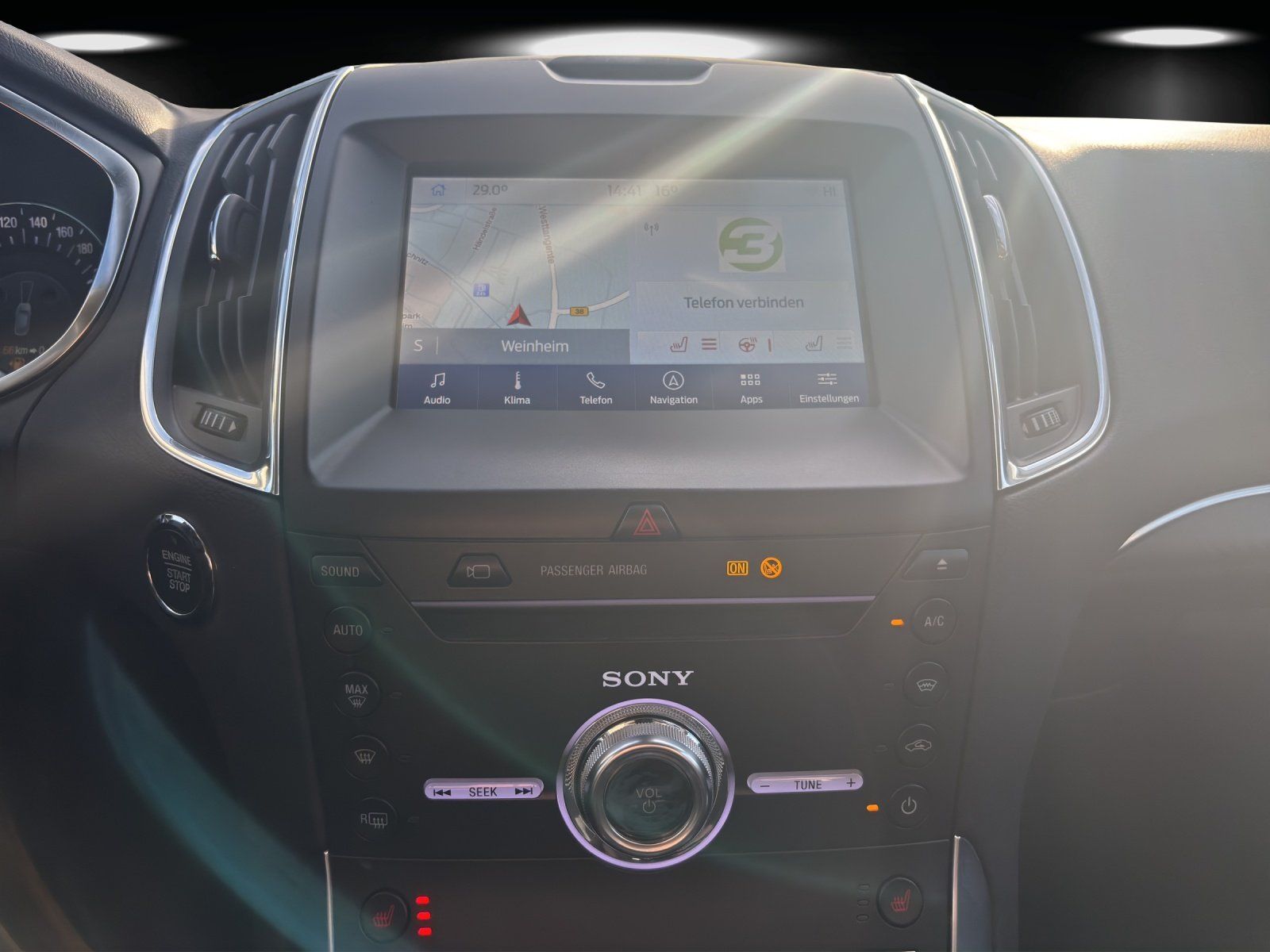 Fahrzeugabbildung Ford S-Max 2.0 EcoBlue Titanium Aut. RFK AHK 1. Hd.