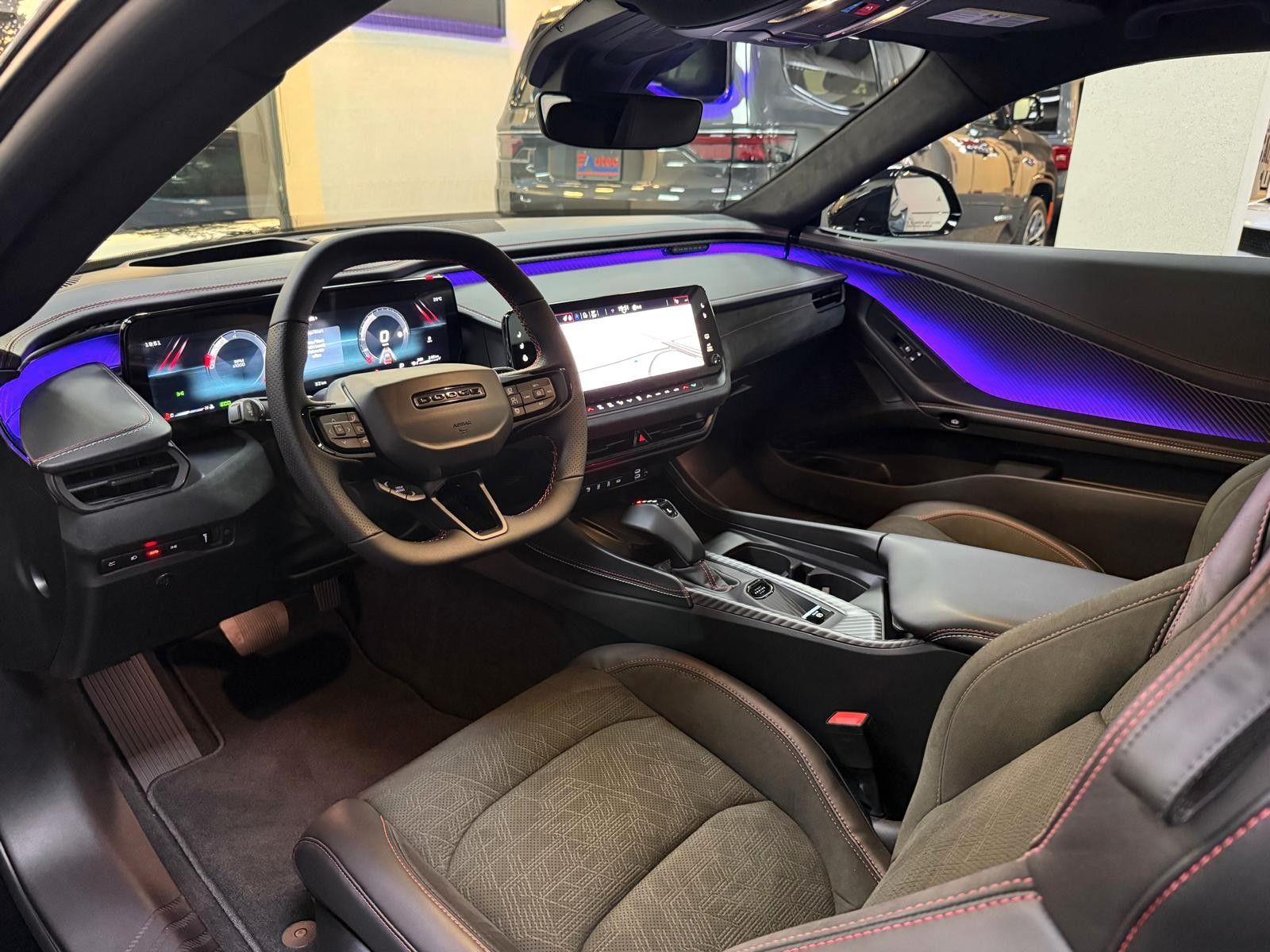 Fahrzeugabbildung Dodge CHARGER 4DR -LAUNCH EDITION-SIXPACK-CARBON-AWD