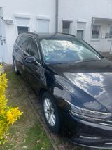 Volkswagen Passat Variant 2.0 TDI SCR DSG Variant - - mit Diesel-Antrieb: Taxi, Kombi