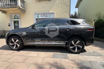 Jaguar F-Pace - 8