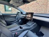 Tesla Model 3 mit Anhängerkupplung - Tesla Model 3 in Bremen