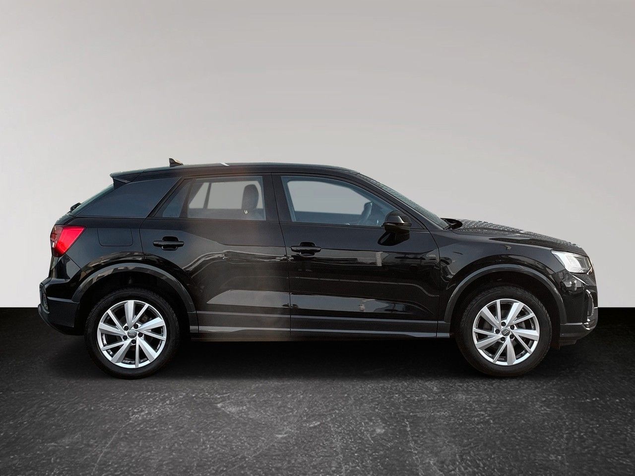 Audi Q2 35 TFSI S tronic advanced  Navi LED Leder PDC imagem 3