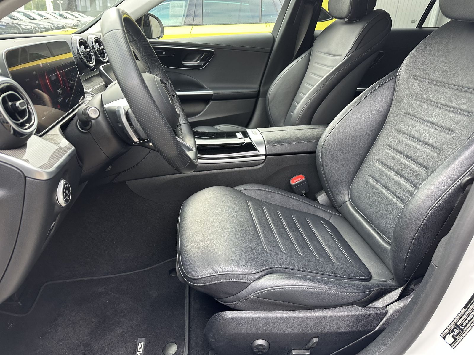 Fahrzeugabbildung Mercedes-Benz C 220d T 4M AMG-Line NAV+LED+ACC+360°+STANDHEIZU