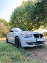 BMW 120i - - BMW 120 aus 2010: 120i