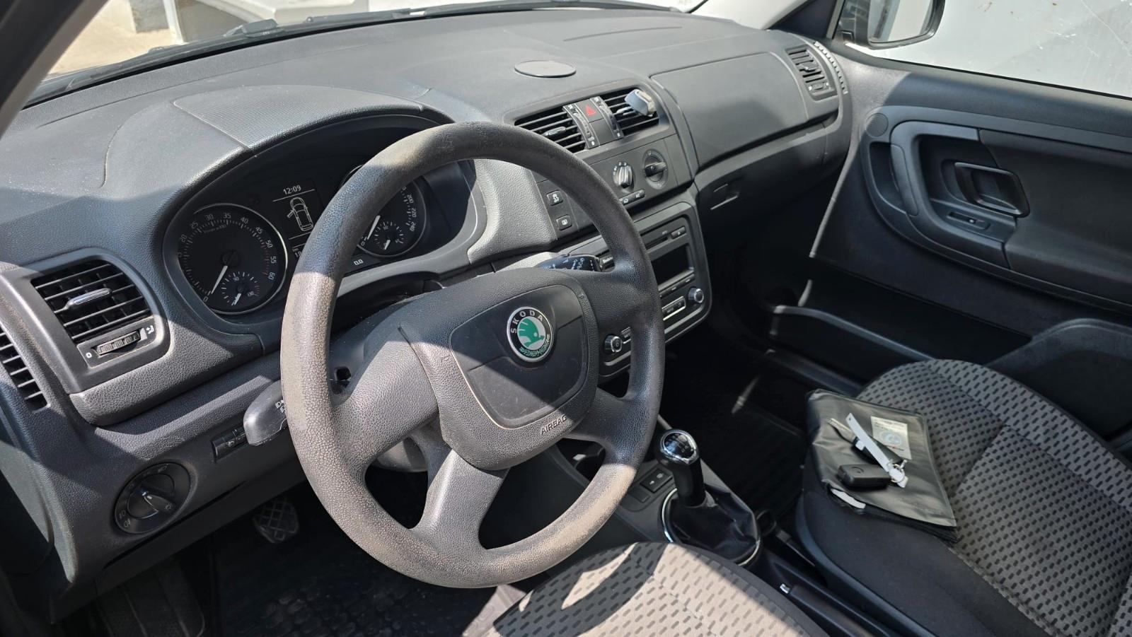Skoda Fabia 2011 — photo 15