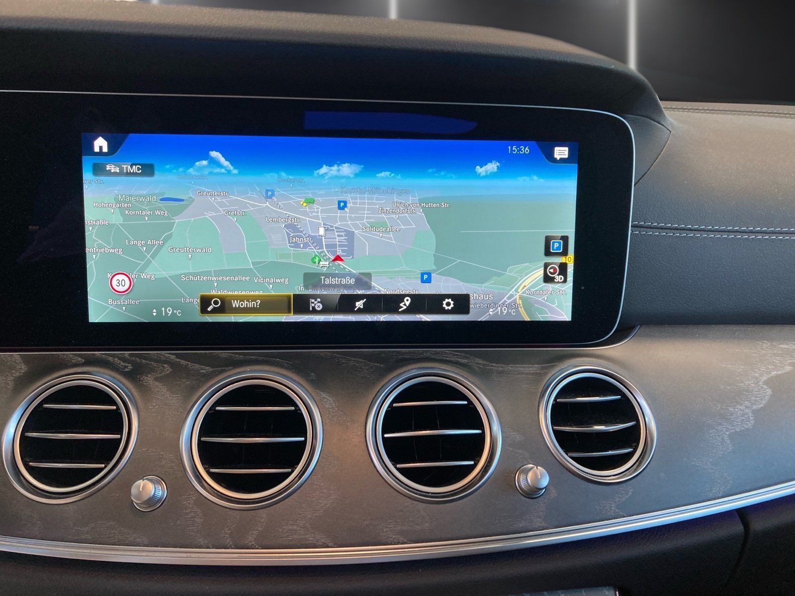 Fahrzeugabbildung Mercedes-Benz E 53 T 4M+ AMG*Distronic*Panorama*AHK*Standheiz*