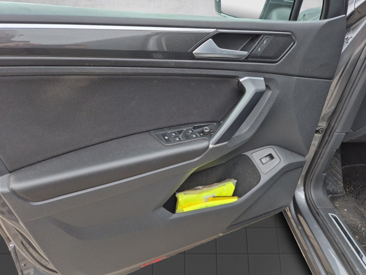Fahrzeugabbildung Volkswagen Tiguan Highline BMT/Start-Stopp 4Motion