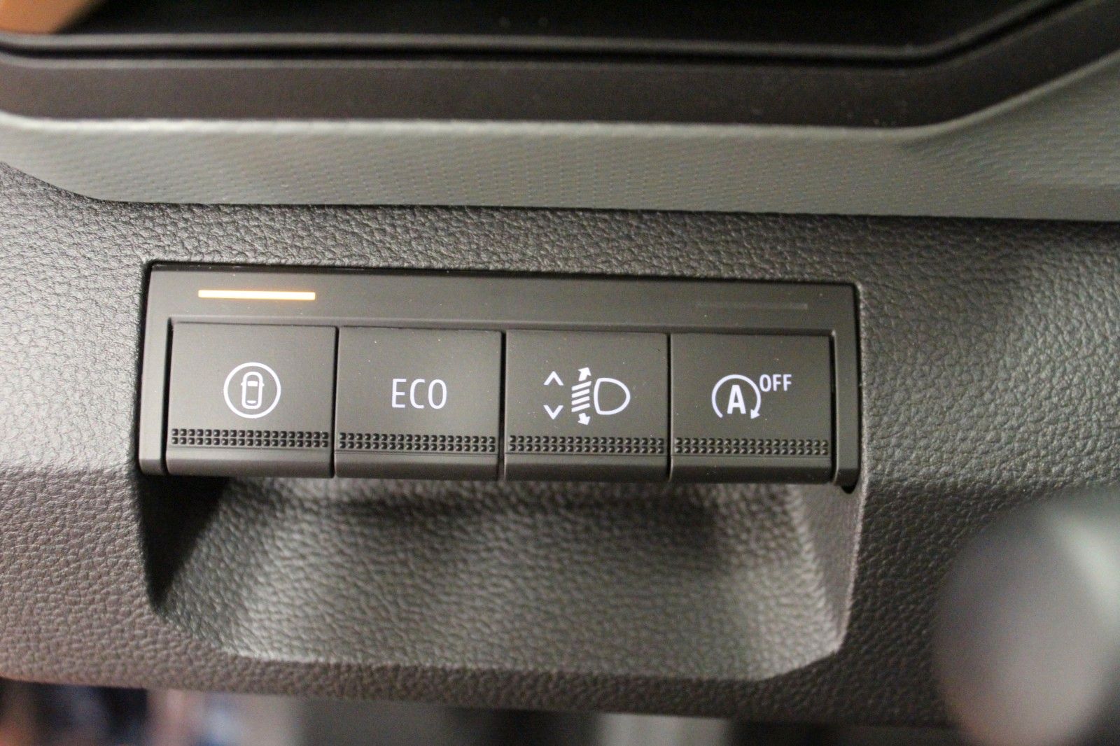 Fahrzeugabbildung Dacia Bigster mild hybrid-G 140 Extreme *Winter-Paket*