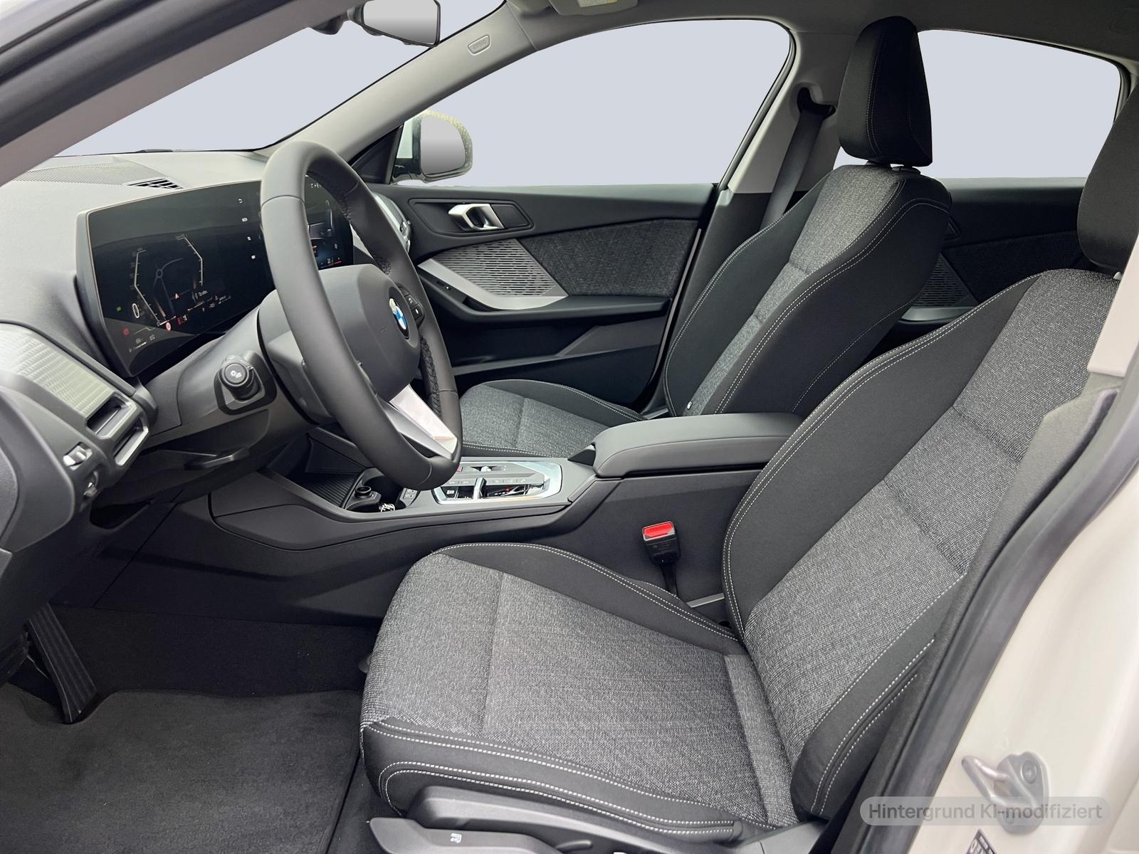 BMW 216 GRAN COUPÈ M SPORT DESIGN PARKING DRIVING AS