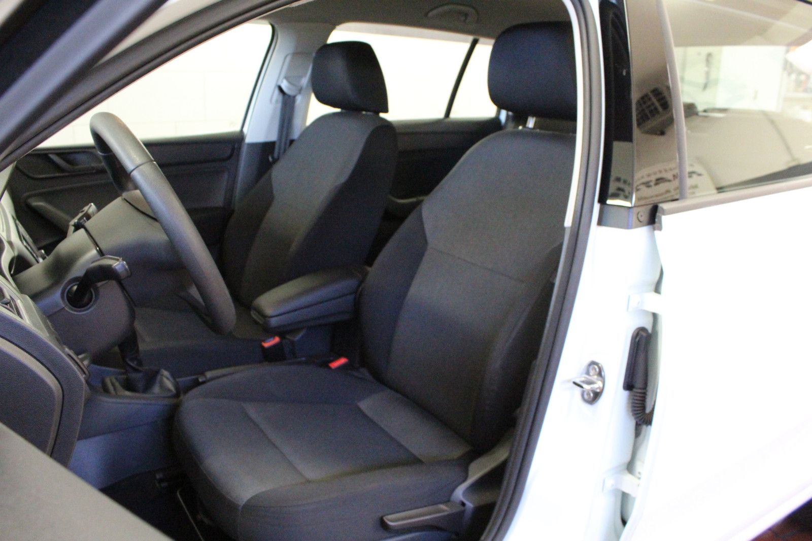 Fahrzeugabbildung SKODA Rapid 1.2 TSI Cool Edition Spaceback Allwetterre