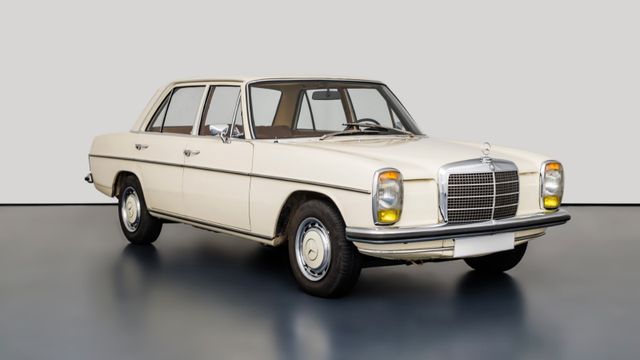 Mercedes-Benz W115 220D