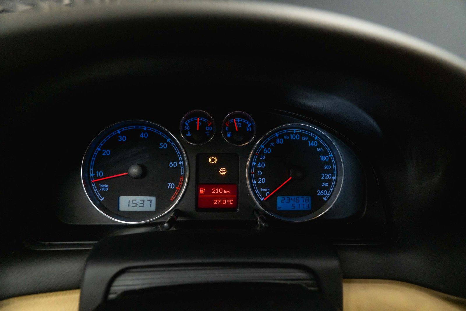 Fahrzeugabbildung Volkswagen Passat 2.0 Highline | Alcantara | Xenon | MP3