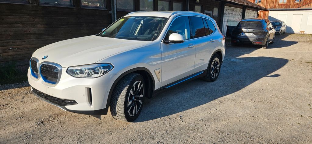 Image of BMW iX3