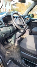 Volkswagen T6 Multivan - graue Volkswagen T6 Multivan