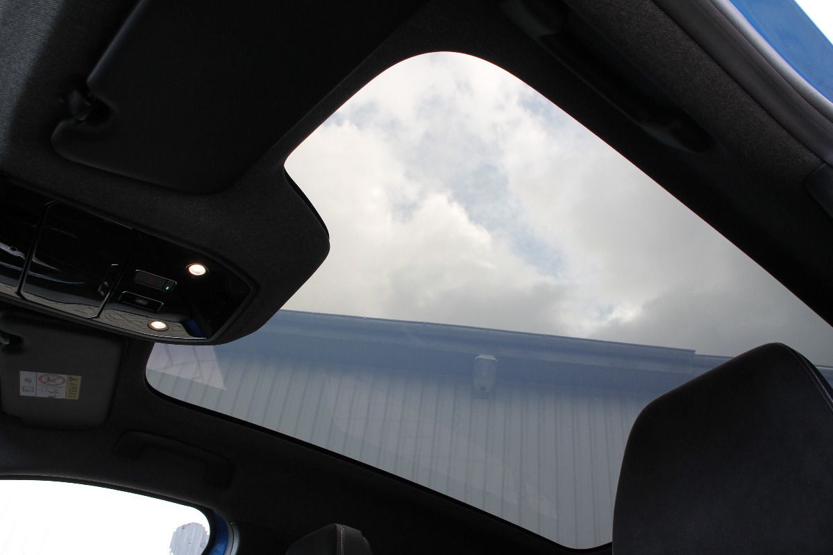 Fahrzeugabbildung Renault Rafale VI 1.2 E-TECH Hybr 200 Esprit Alp.7sz