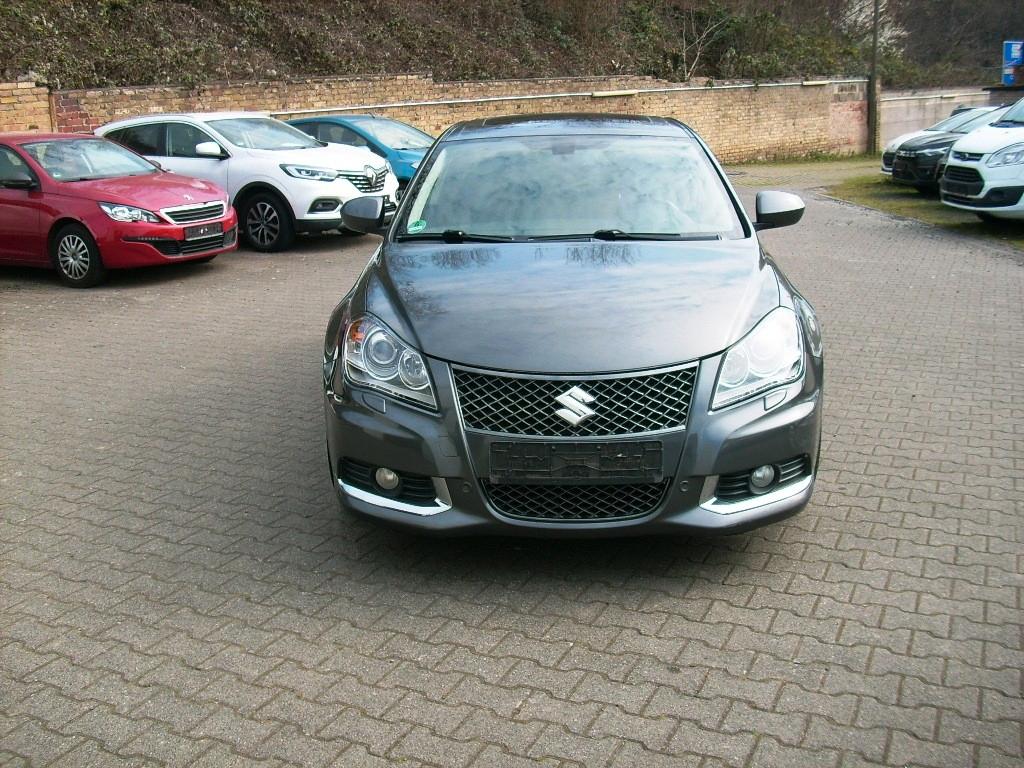 Suzuki Kizashi 2.4 SPORT CVT Allrad, AC, PDC, Leder