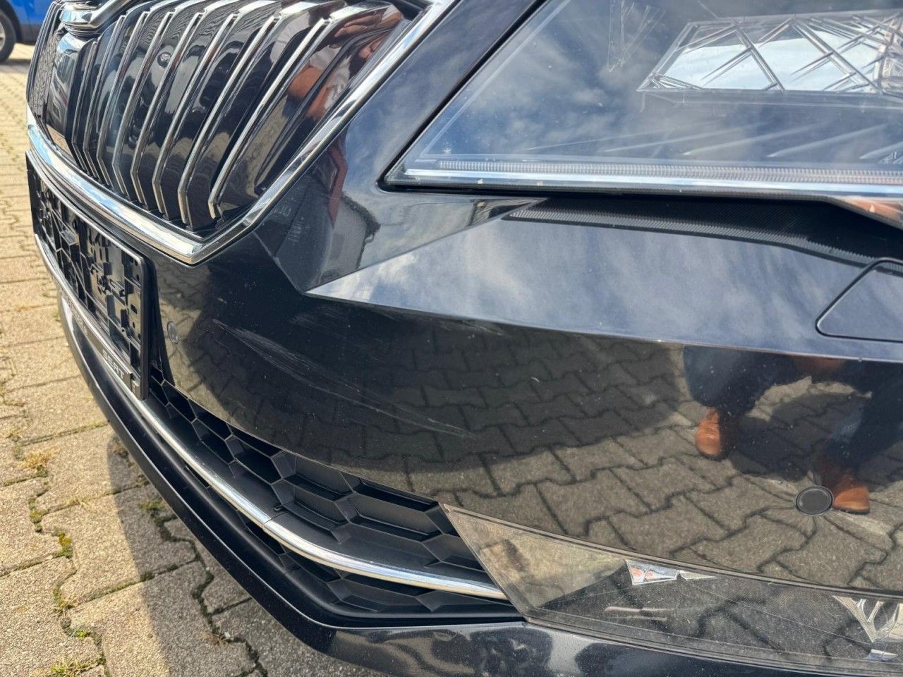 Fahrzeugabbildung SKODA Superb Combi Style 4x4 Panoramadach TDI - Euro6