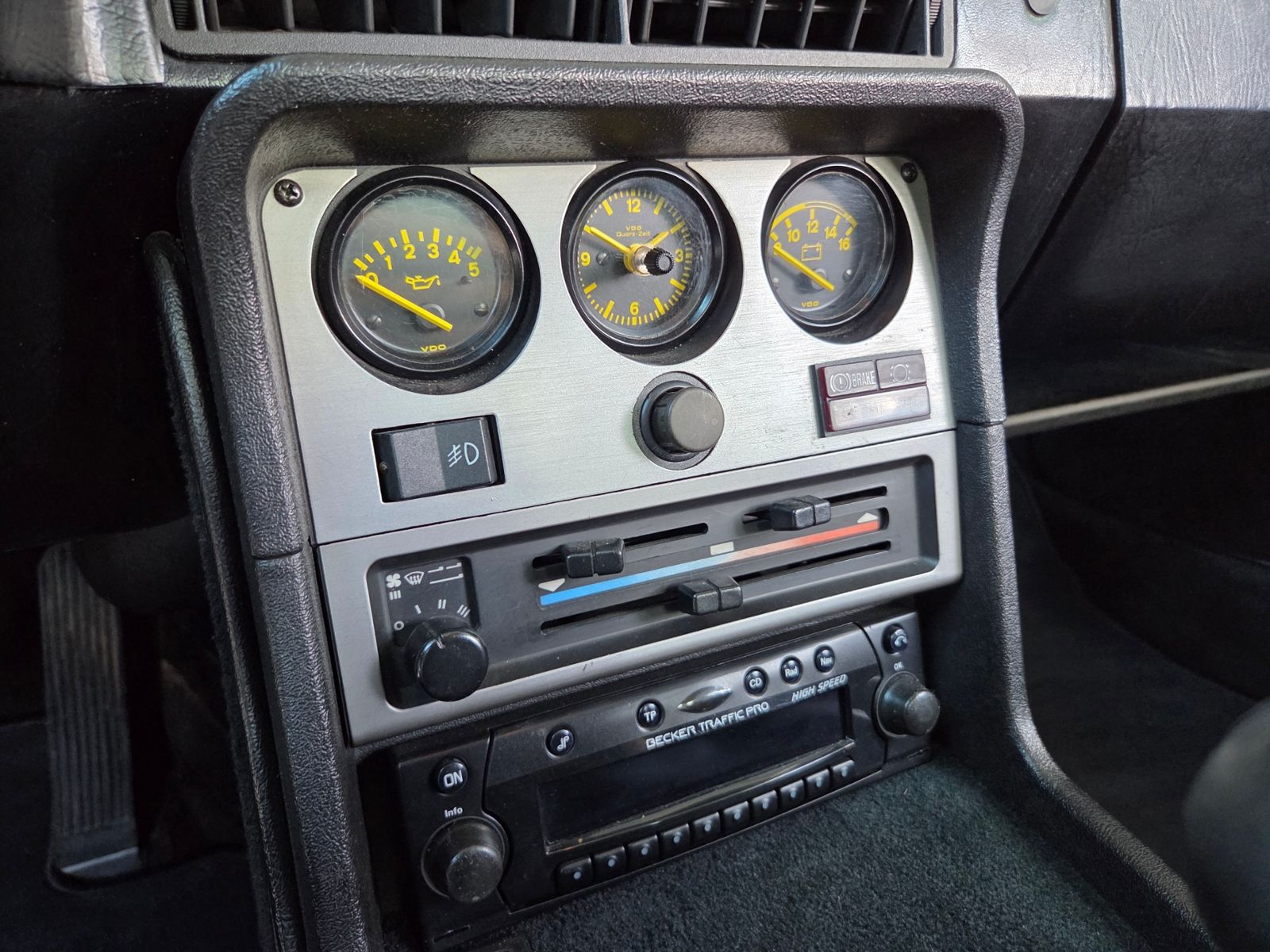 Fahrzeugabbildung Porsche 944 Basis Coupe DEUTSCHES FAHRZEUG H-KENNZEICHEN