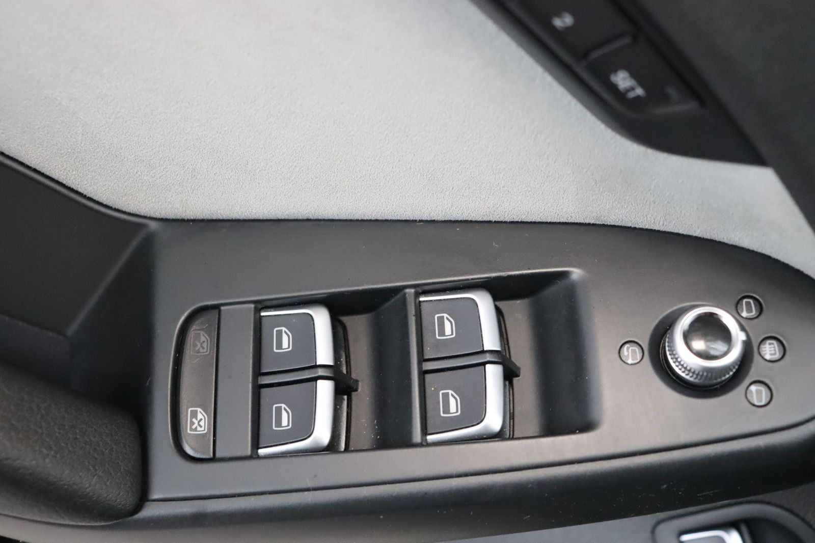 Fahrzeugabbildung Audi A4 3.0 TDI S tronic * Xenon * Navi * el. Sitze