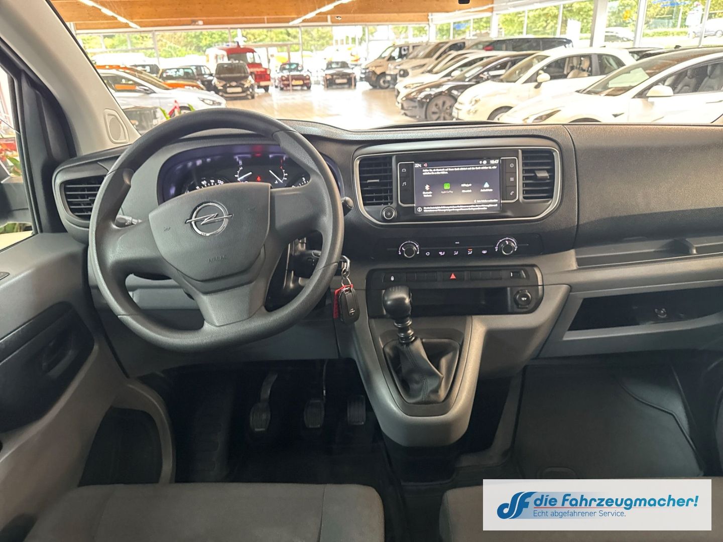 Fahrzeugabbildung Opel Vivaro Kombi L 1.5 D EU6d Apple CarPlay Android