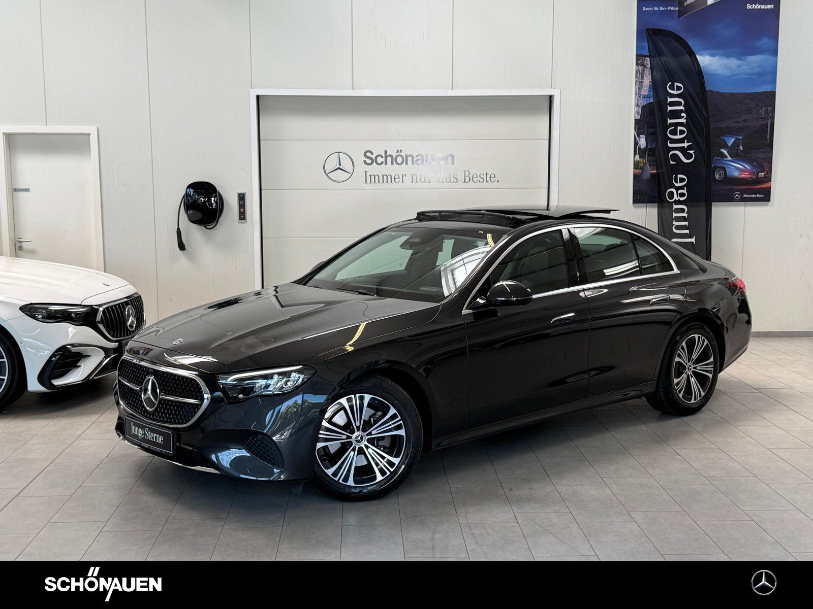 Mercedes-Benz E220 d 4M AVANTGARDE ADV. PANO DISTR AHK KEYLESS