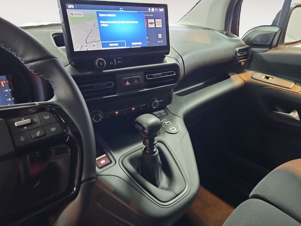 Fahrzeugabbildung Opel Combo Cargo 1.5 D Holzb. Shz., RFK, Navi