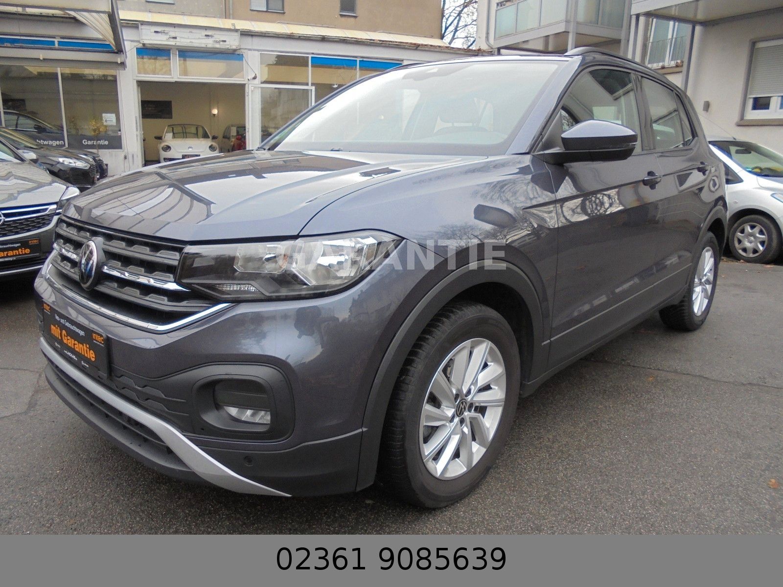 Fahrzeugabbildung Volkswagen T-Cross Life Automatik/Navi/