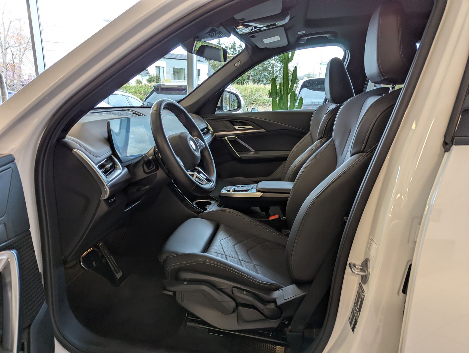 BMW X1 18 d M-Sport Pano Premium-Travel-Paket AHK - Image 12
