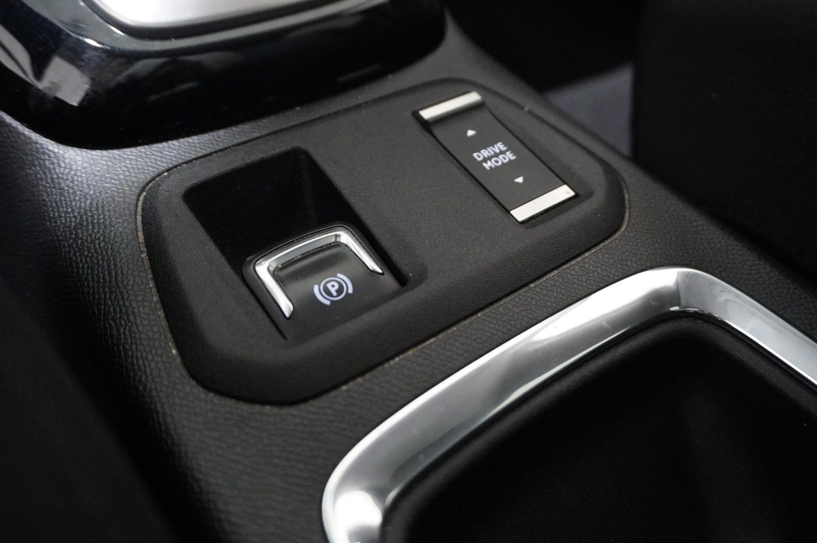 Fahrzeugabbildung Opel Corsa-e ELEKTRO 1-PHASIG NAVI/DAB/KAMEERA/VIRTU.