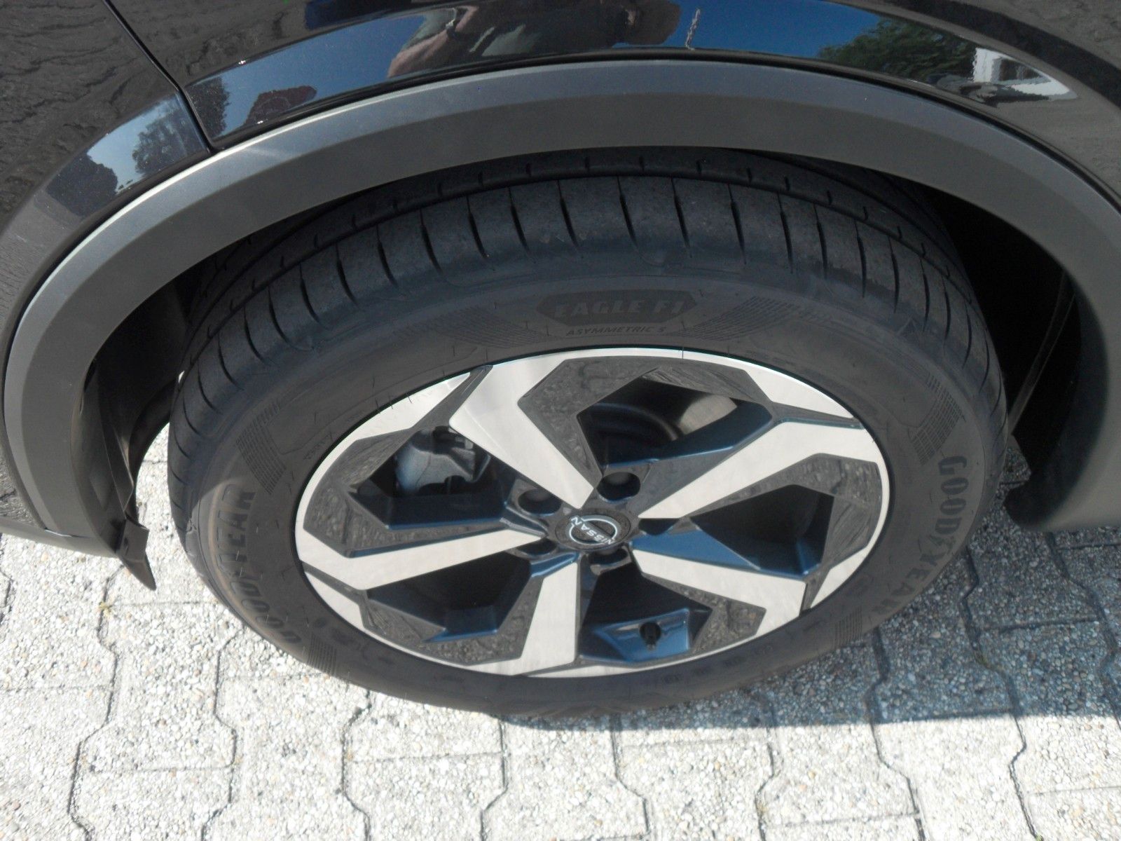 Fahrzeugabbildung Nissan Qashqai N-Connecta 1.3 DIG-T MHEV
