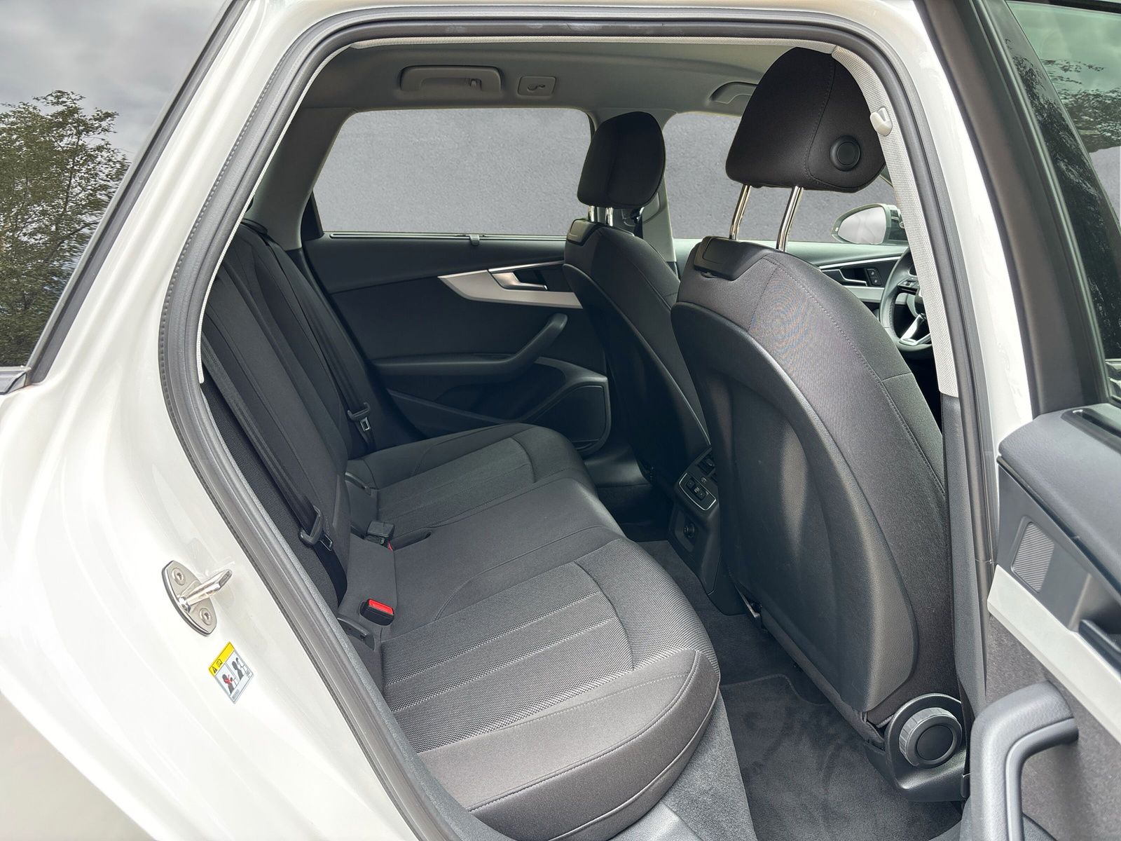 Fahrzeugabbildung Audi A4 Avant 30 TDI advanced virtualCP LED Kamera