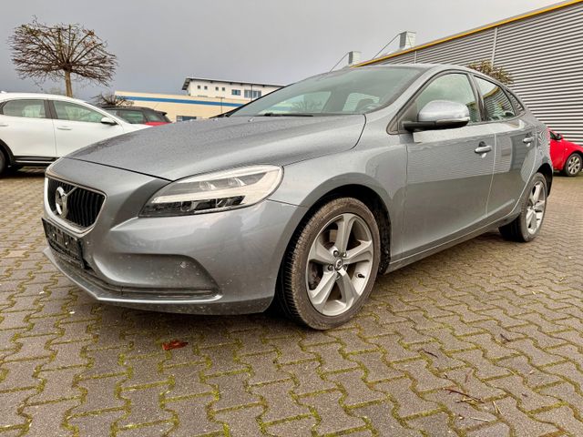 Volvo V40 T2 Momentum - NAVI + ECC + SHZ + CAM