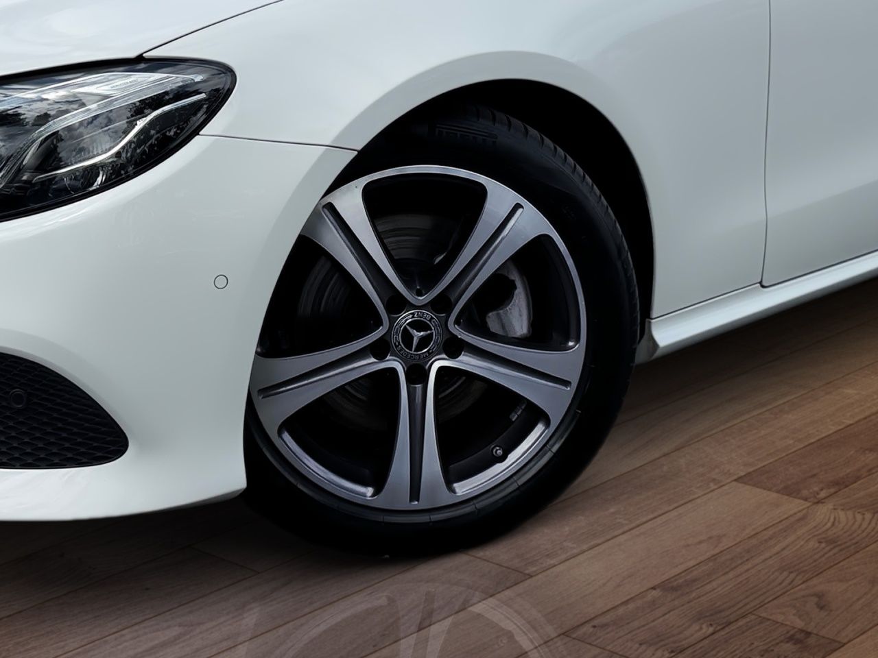 Fahrzeugabbildung Mercedes-Benz E 220 d Cabriolet AVANTGARDE+BURM+MEMORY+MULTIB+