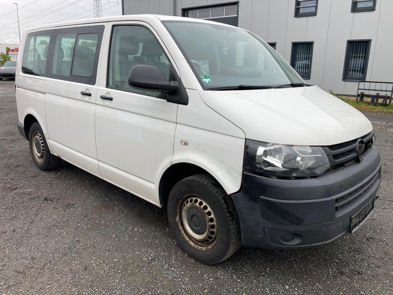 Volkswagen T5 Transporter  Kombi 9 Sitze