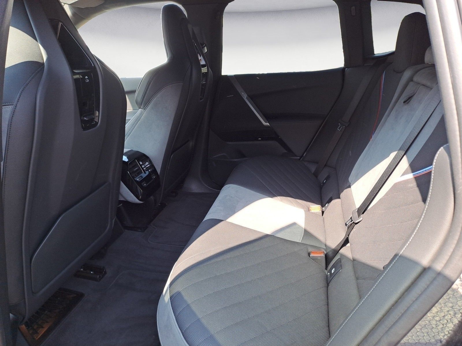 BMW iX xDrive45 M Sportpaket AHK Innovation foto 14