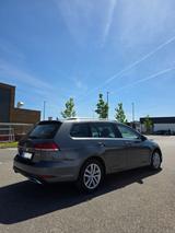 Volkswagen Golf 1.5 TGI Highline IQ.Drive BlueMotion DSG  - mit CNG-Antrieb: Kombi, Automatik