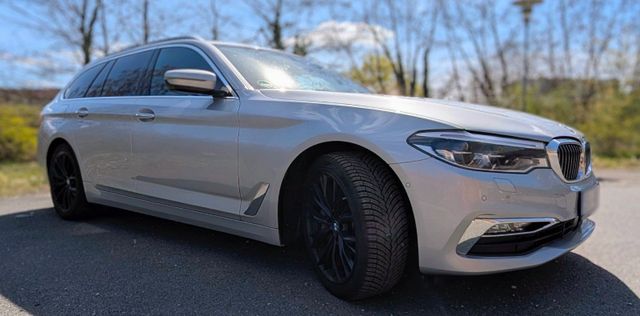 BMW BMW 540i xDrive Touring | Voll | Standheiz...