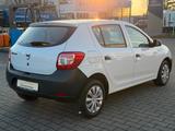 Dacia Sandero II Essentiel 1.2/Tüv Neu/Öl Neu/Euro5 - Dacia Sandero: 1.5