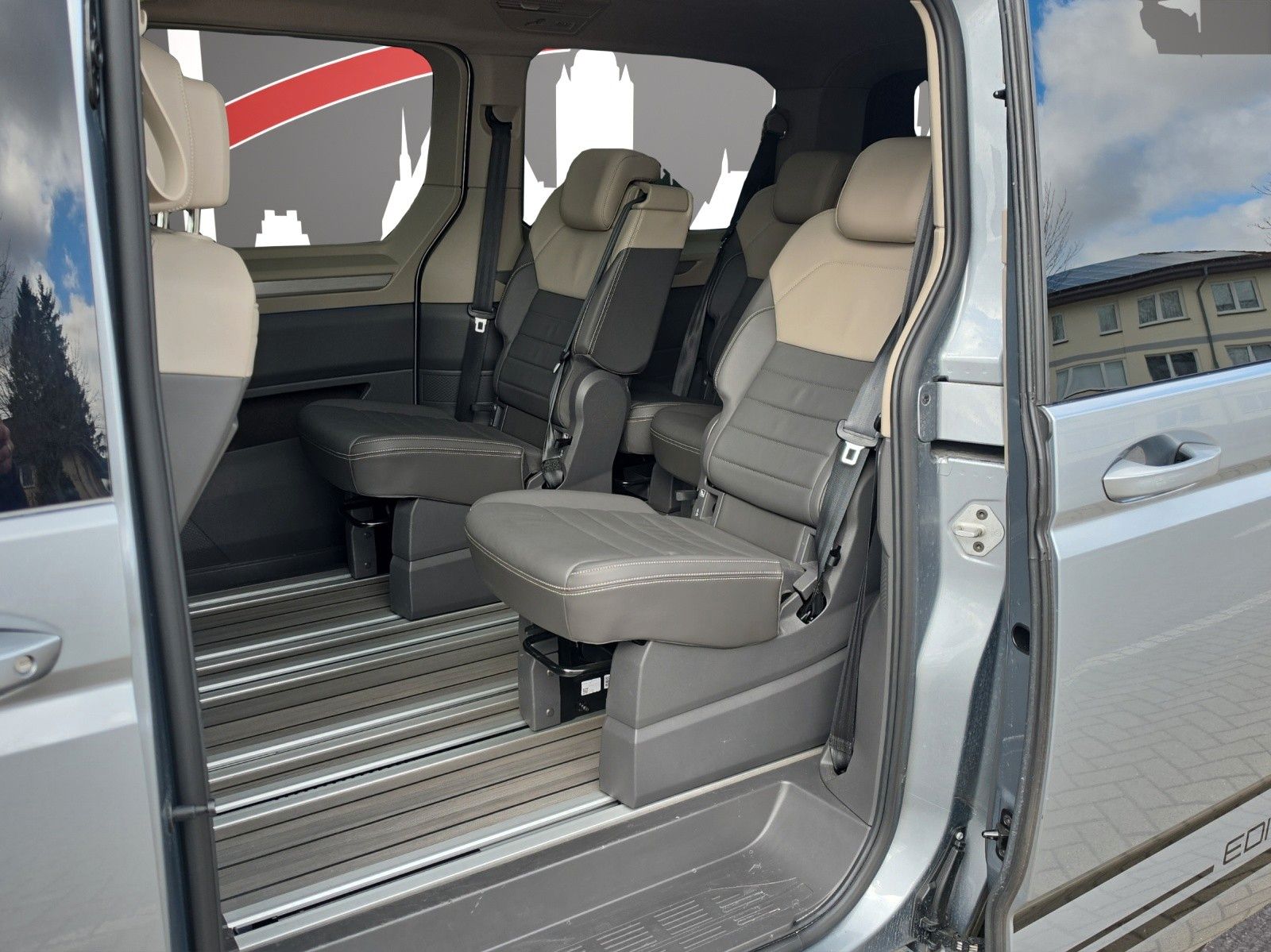 Fahrzeugabbildung Volkswagen Multivan T7Edition lang 2.0TDi DSG AHK/STHZ/PANO