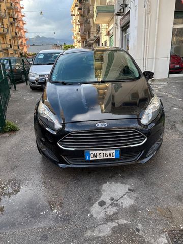 Ford Fiesta 1.4 TDCi 68CV 5 porte Titanium