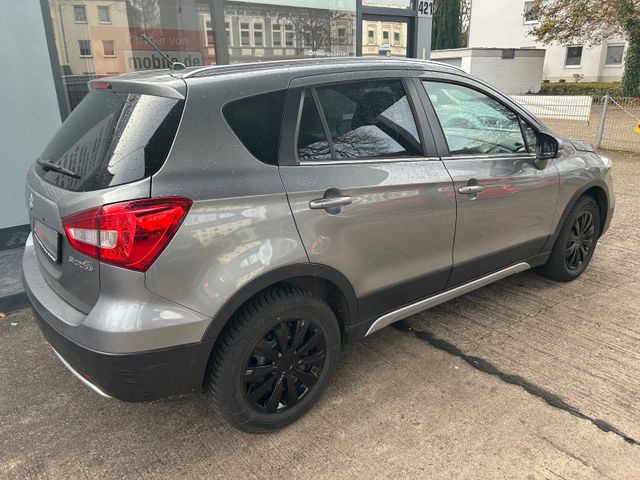 Fahrzeugabbildung Suzuki SX4 Comfort+CarPlay+Navi+LED+Kamera+SHZ+BT+LM+WR