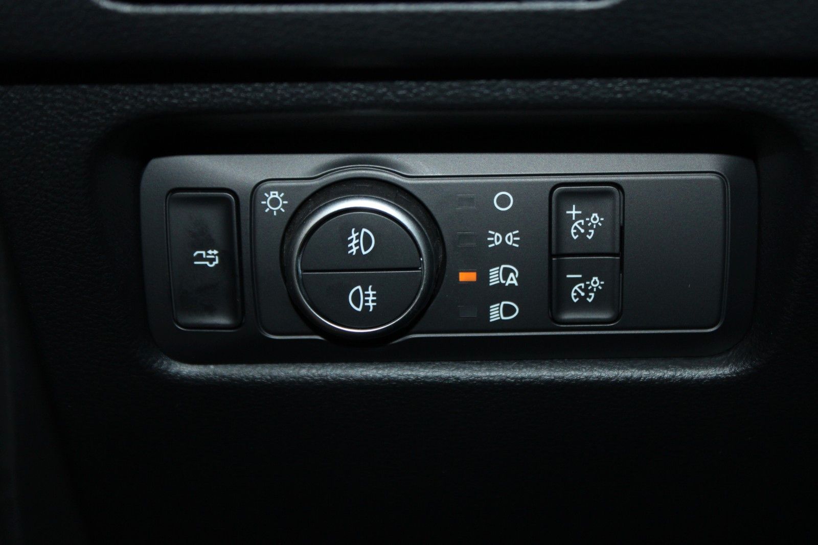 Fahrzeugabbildung Ford Ranger Platinum Automatik LEDER AHK ROLLO STDH