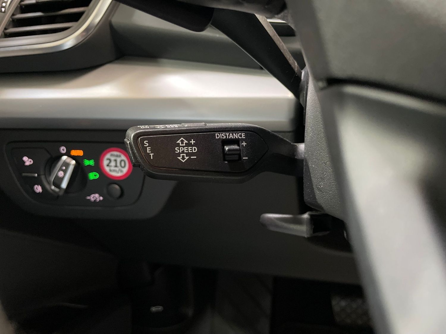 Fahrzeugabbildung Audi Q5 50 TFSI e quat. S-Line Black Edition#ACC#Spur