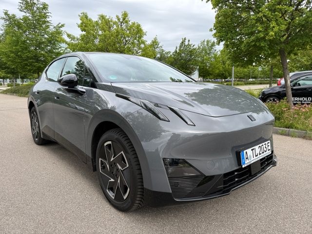 Lynk & Co 02