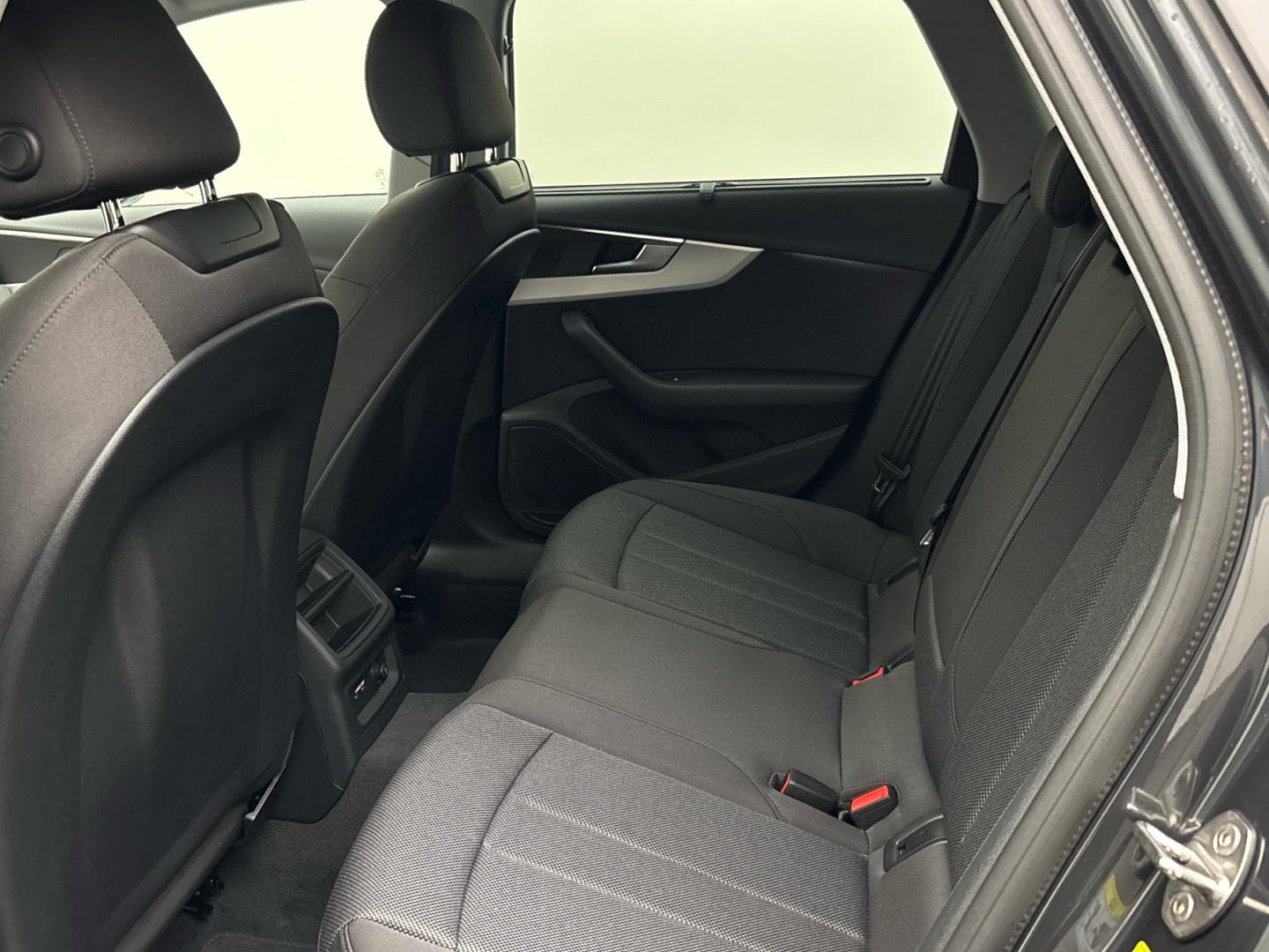 Audi A4 Avant 35 TFSI advanced S tronic MMI LED ACC