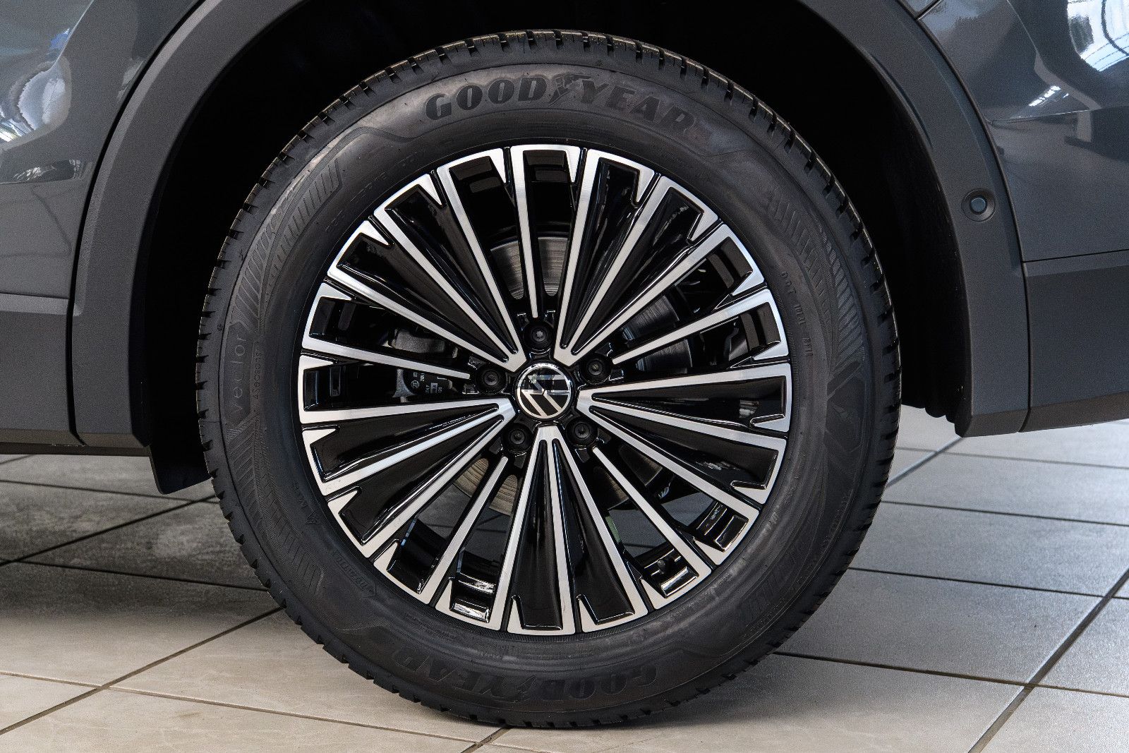 Volkswagen Tiguan - Bild 6