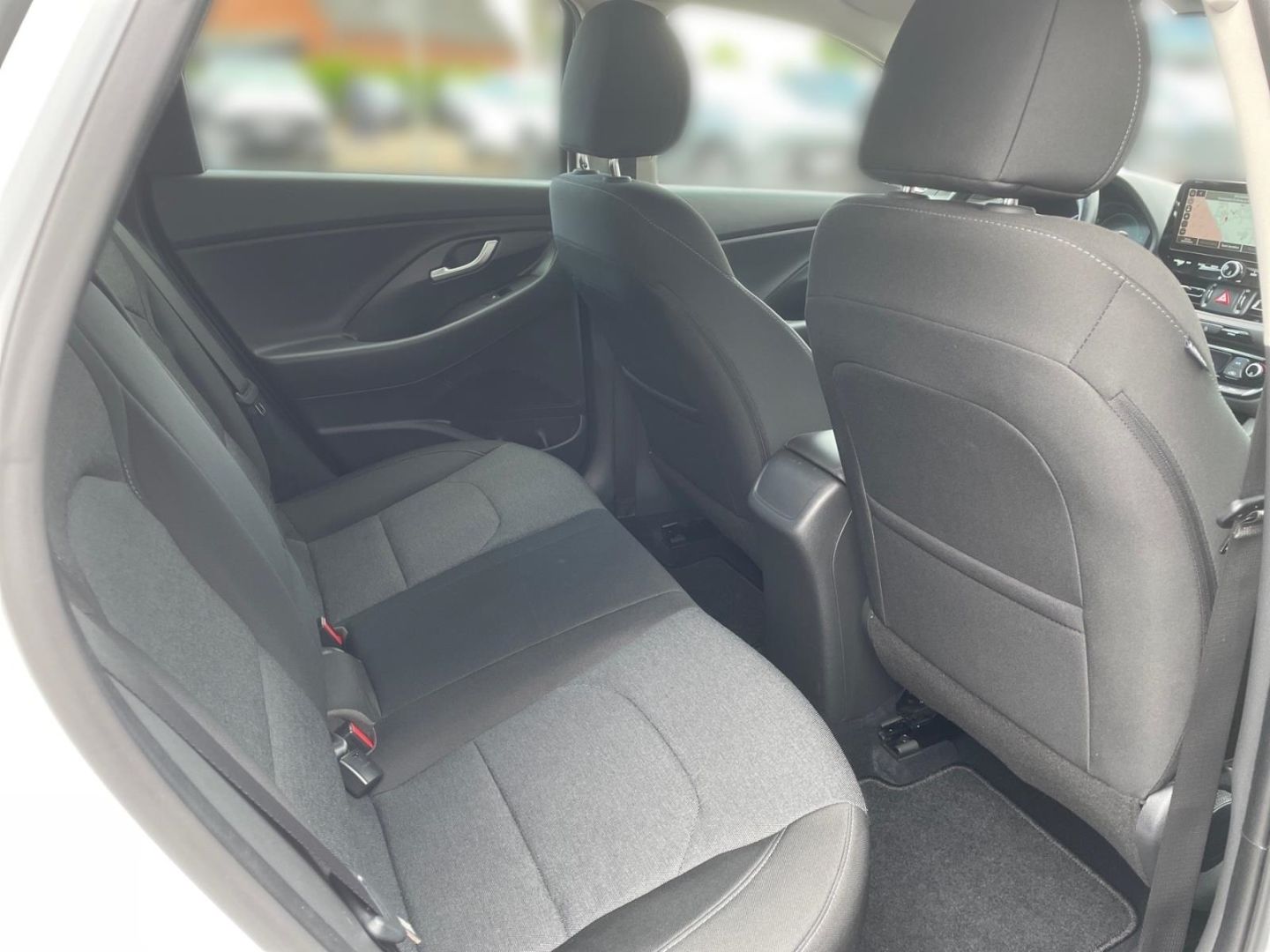 Fahrzeugabbildung Hyundai i30 1.5T Mild-Hybrid Edition 30 Plus Sitzheizung