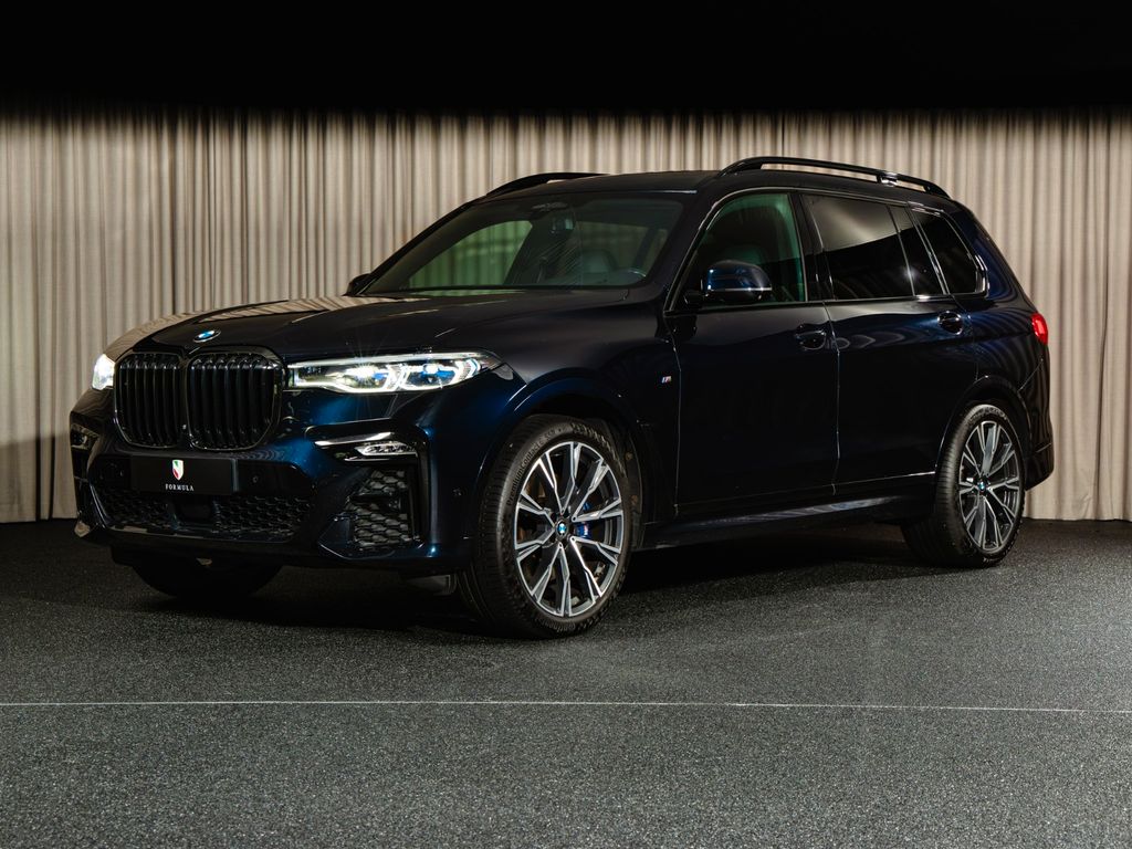 Image of BMW X7 M50