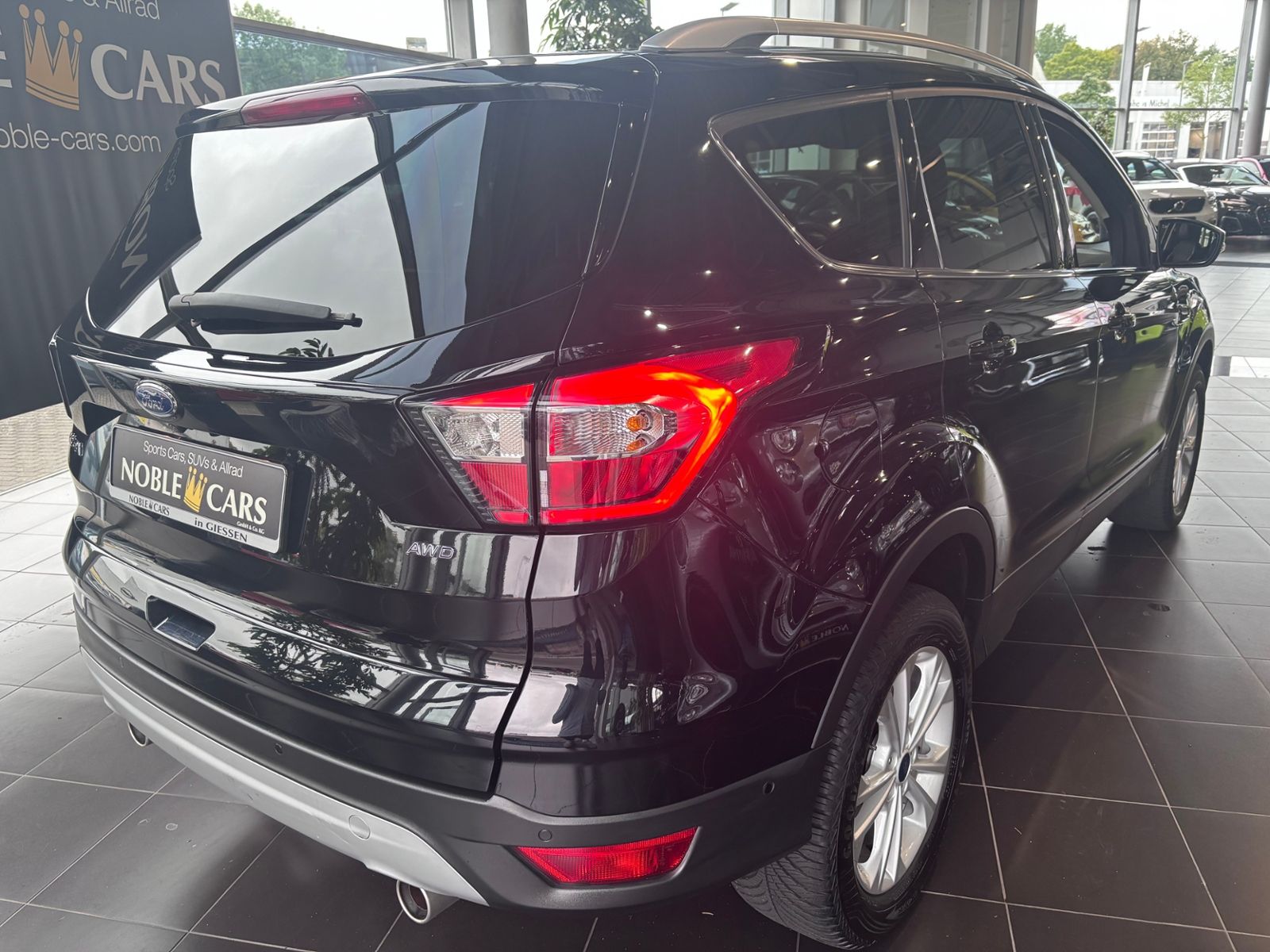 Fahrzeugabbildung Ford Kuga Titanium Allrad AHK XENON NAVI